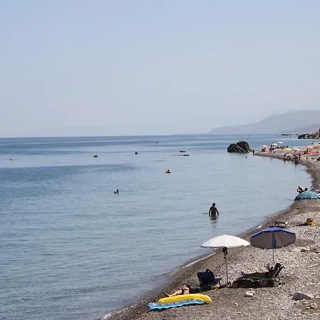 Ferienhaus & Vacanze Lo Scoglio *