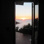 Nyaraló & Vacanze Lo Scoglio *