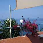 & Vacanze Lo Scoglio Castel di Tusa