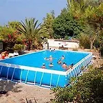 & Vacanze Lo Scoglio Nyaraló