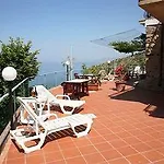Nyaraló & Vacanze Lo Scoglio