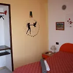 & Vacanze Lo Scoglio Nyaraló Castel di Tusa