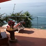 & Vacanze Lo Scoglio Nyaraló Castel di Tusa