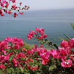 Nyaraló & Vacanze Lo Scoglio *