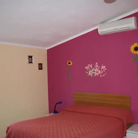 Holiday home & Vacanze Lo Scoglio