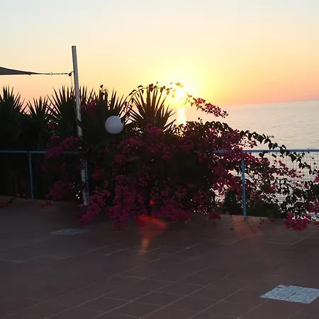 Camere&case Vacanze Lo Scoglio Casa vacanze *