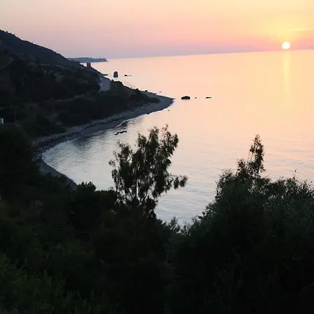 Holiday home & Vacanze Lo Scoglio *